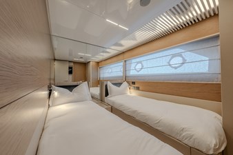 ABYS-FERRETI 920--40