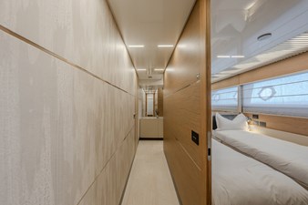 ABYS-FERRETI 920--47