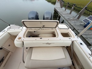 Grady-White FREEDOM 275 15 2011 Grady-White FREEDOM 275 16