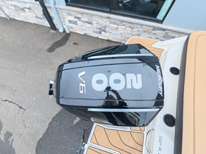 Sea Ray SPX 210 Outboard 3 2027 Sea Ray SPX 210 Outboard 4