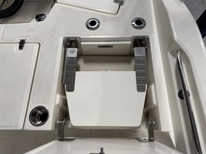 2026 Boston Whaler 250 Dauntless 30