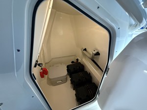 2026 Boston Whaler 250 Dauntless 73