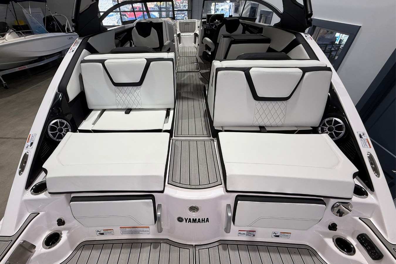 2026 Yamaha 252S 9