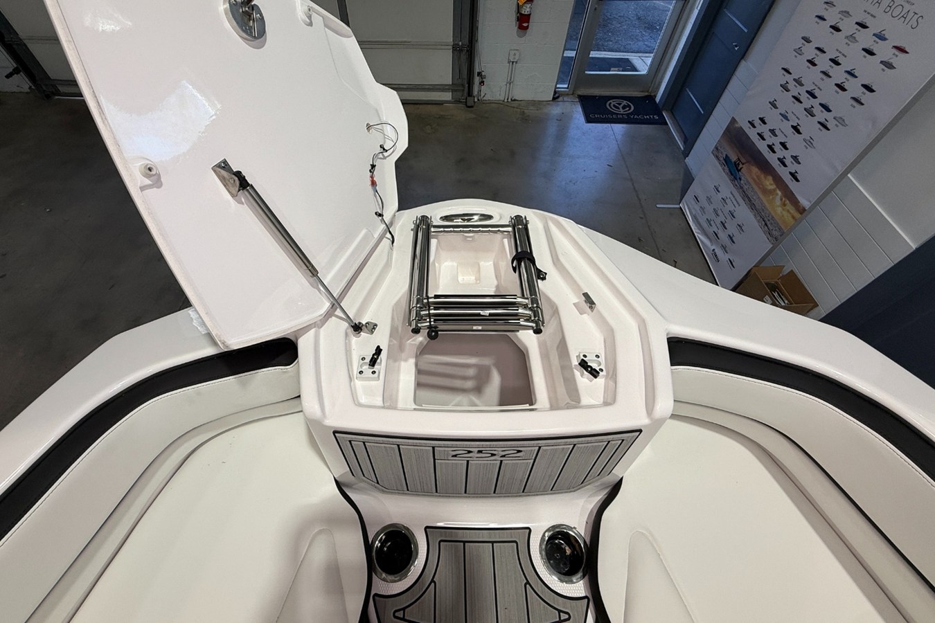 2026 Yamaha 252S 24