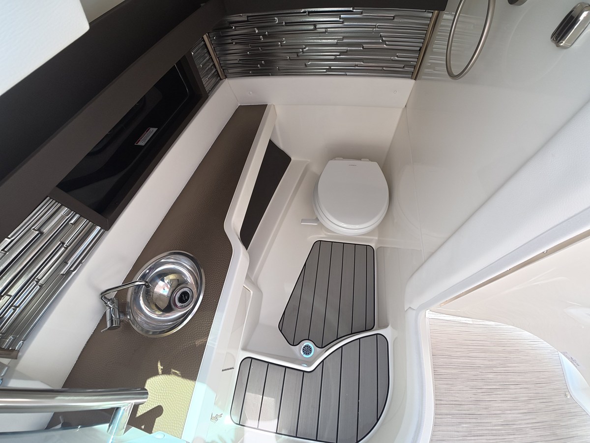 2027 Sea Ray SLX 310 Outboard 30