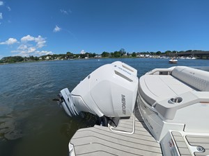 Sea Ray SLX 310 Outboard 10 2027 Sea Ray SLX 310 Outboard 11