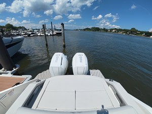 Sea Ray SLX 310 Outboard 12 2027 Sea Ray SLX 310 Outboard 13