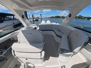 Sea Ray SLX 310 Outboard 30 2027 Sea Ray SLX 310 Outboard 31