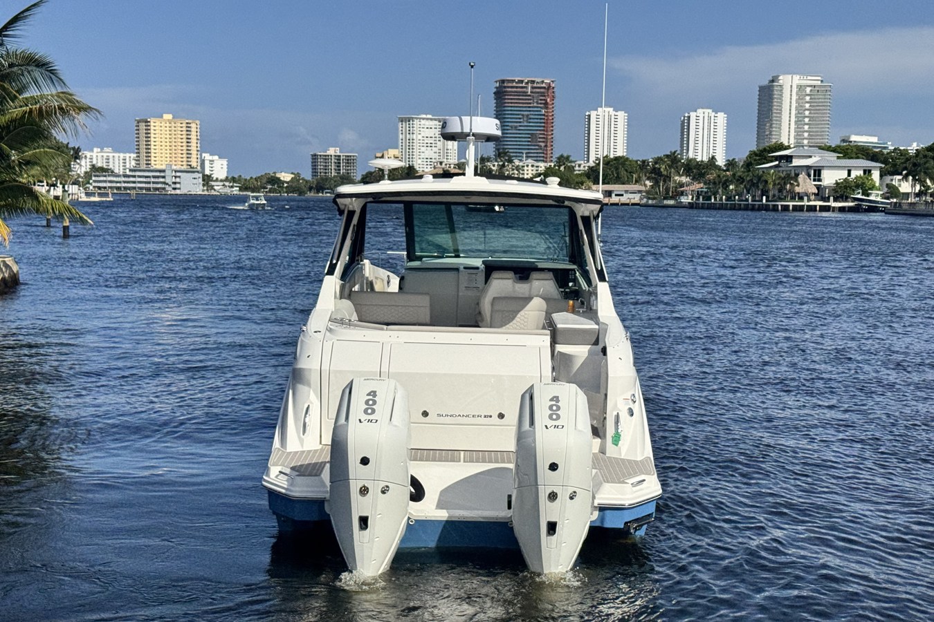 2027 Sea Ray Sundancer 320 Outboard 6