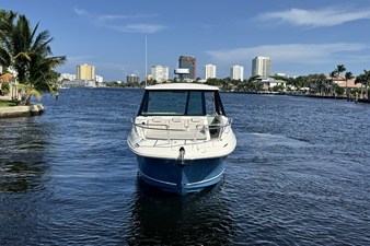 Sea Ray Sundancer 320 Outboard 3 2027 Sea Ray Sundancer 320 Outboard 4