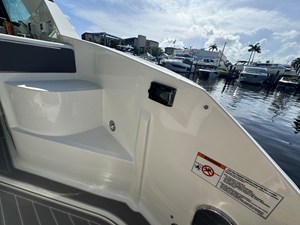 Sea Ray Sundancer 320 Outboard 12 2027 Sea Ray Sundancer 320 Outboard 13