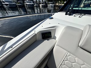 Sea Ray Sundancer 320 Outboard 27 2027 Sea Ray Sundancer 320 Outboard 28
