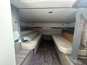Sea Ray Sundancer 320 Outboard 31 2027 Sea Ray Sundancer 320 Outboard 32