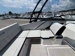 Sea Ray SPX 210 Outboard 6 2026 Sea Ray SPX 210 Outboard 7