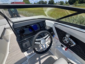 Sea Ray SPX 210 Outboard 9 2026 Sea Ray SPX 210 Outboard 10