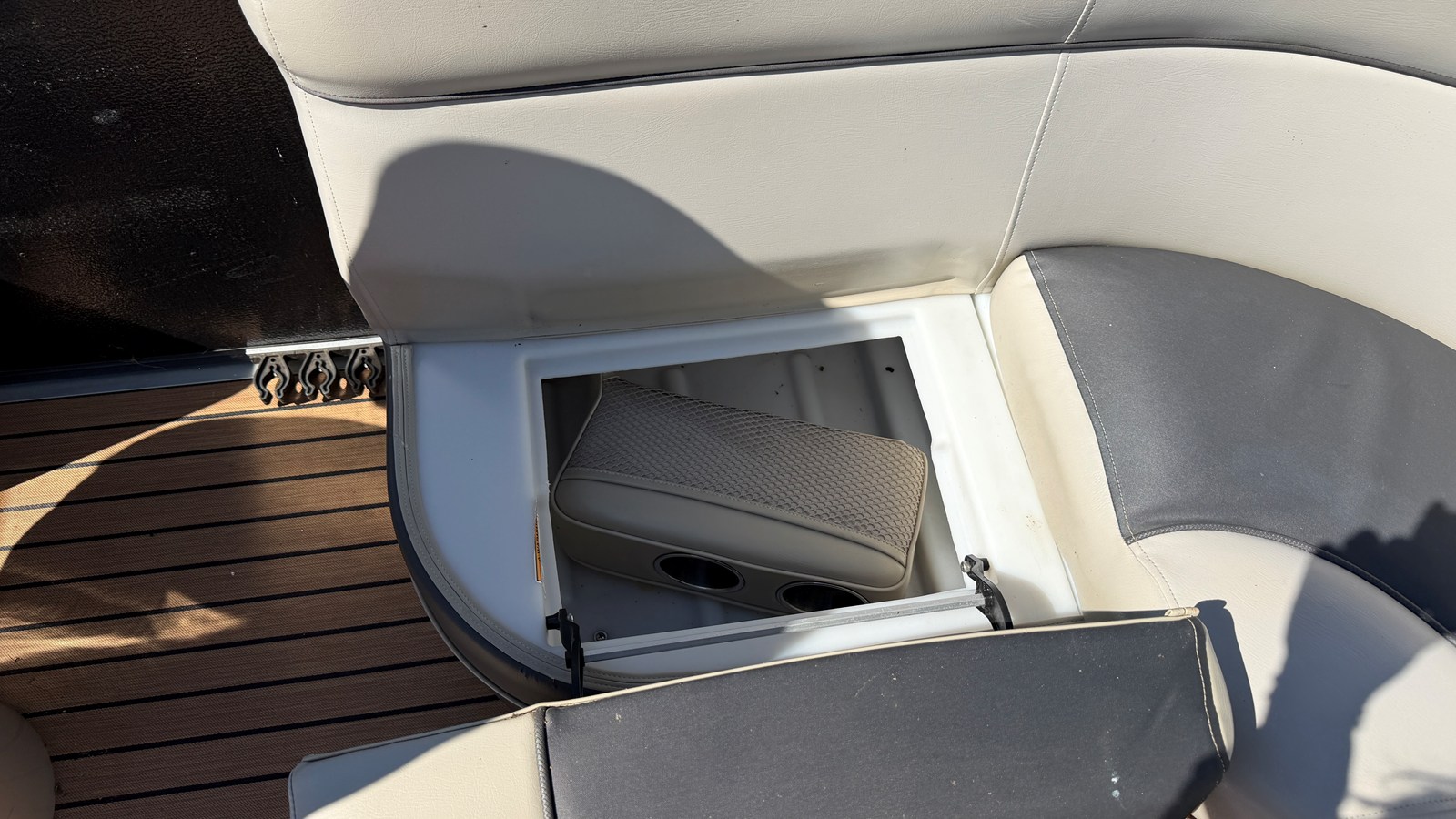 2016 Premier 230 ALANTE 51