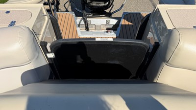 Premier 230 ALANTE 55 2016 Premier 230 ALANTE 56