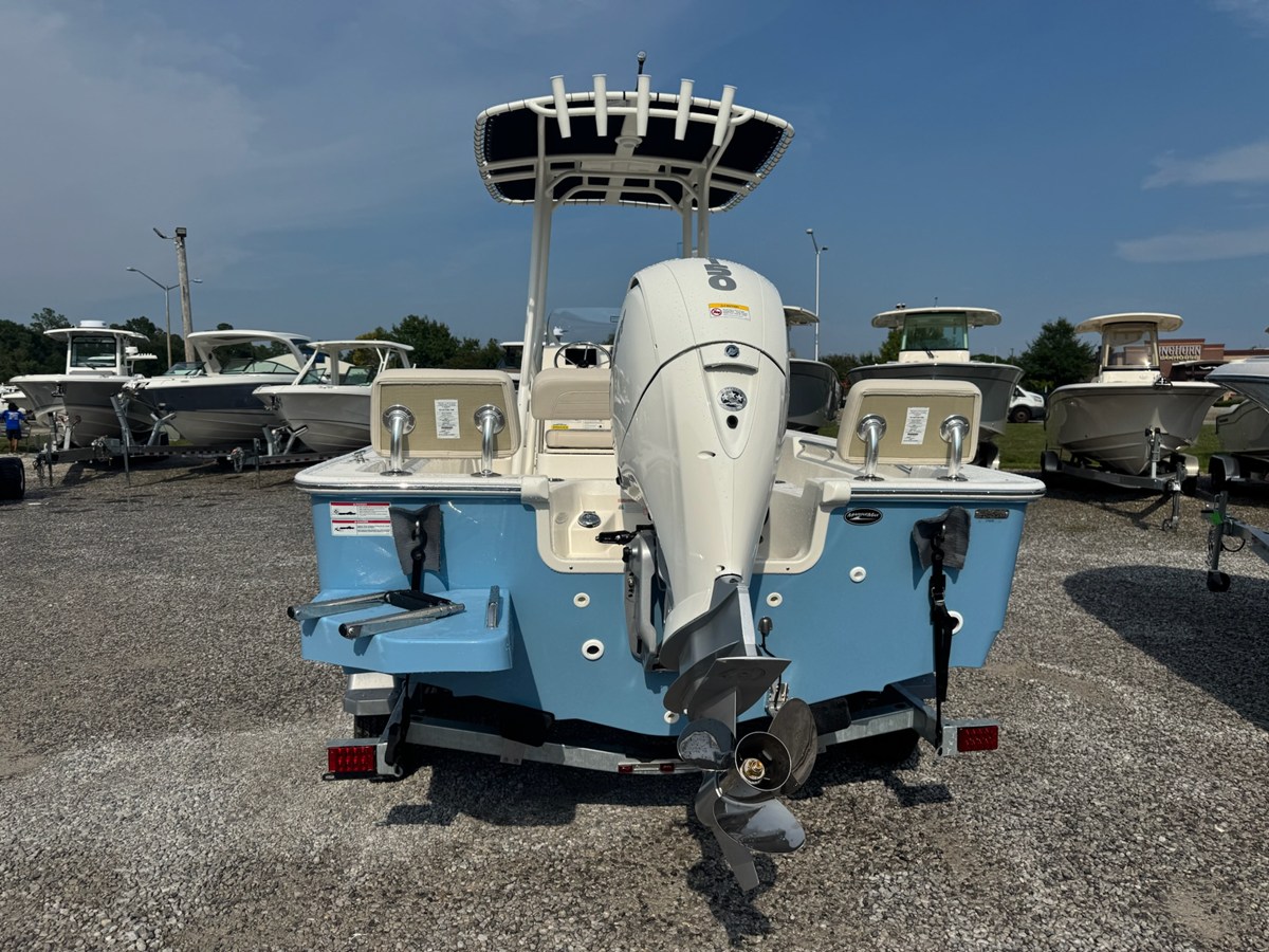 2027 Boston Whaler 190 Montauk 7