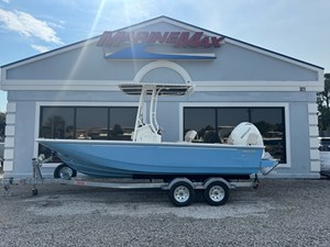 Boston Whaler 190 Montauk 1 2027 Boston Whaler 190 Montauk 2