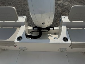 Boston Whaler 190 Montauk 9 2027 Boston Whaler 190 Montauk 10