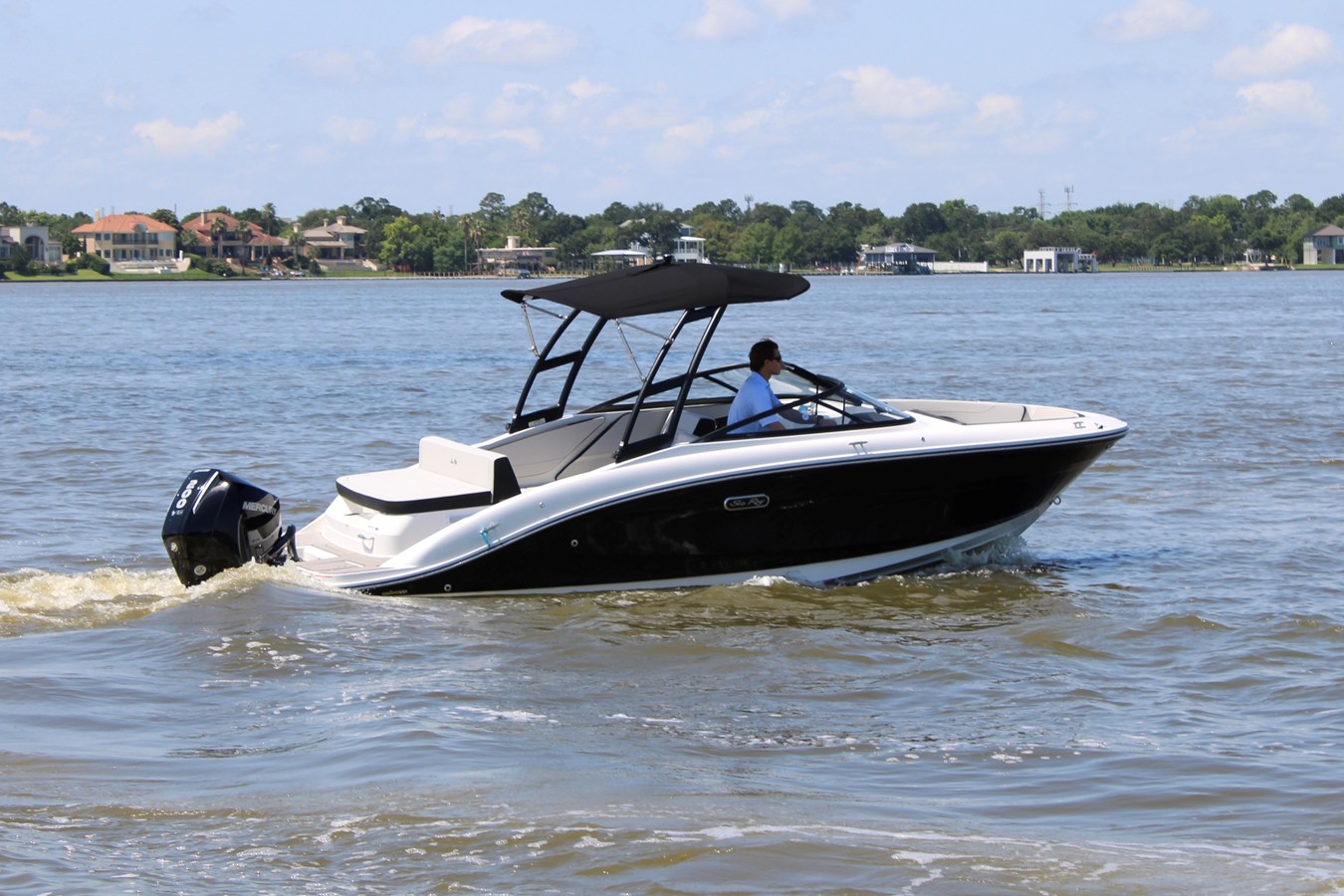 2026 Sea Ray SPX 210 Outboard 7