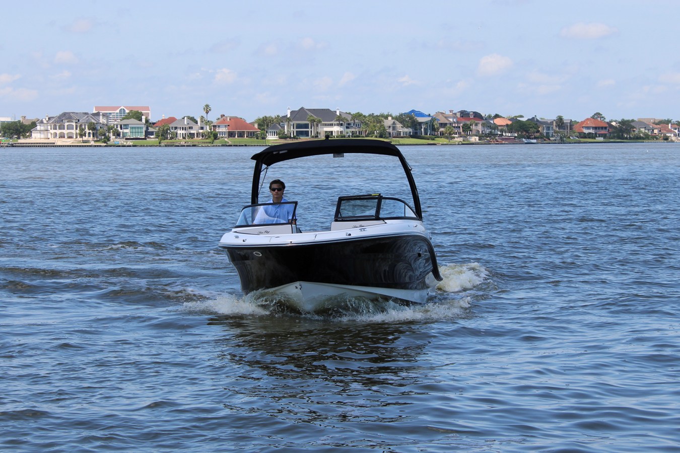 2026 Sea Ray SPX 210 Outboard 12