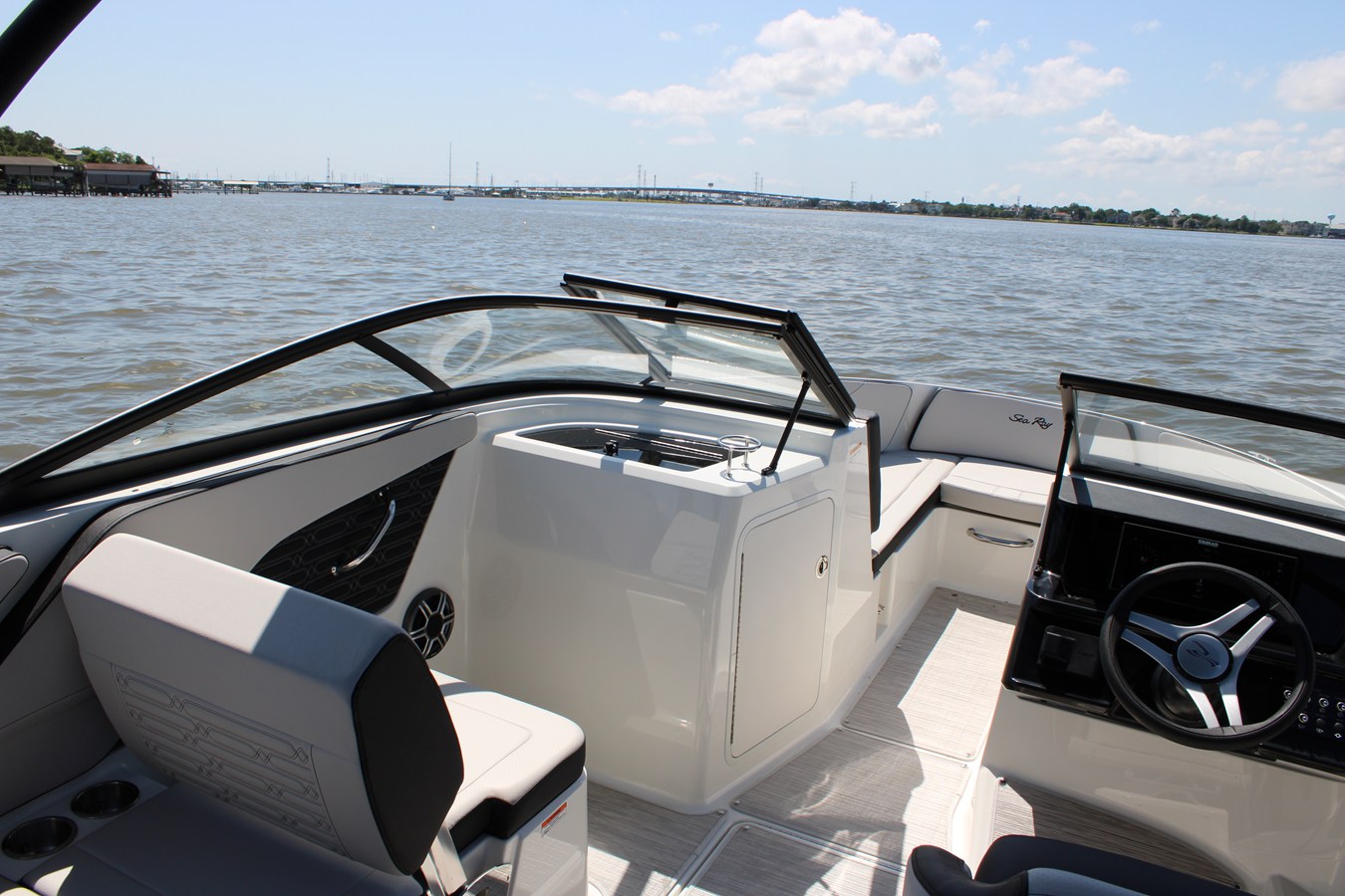 2026 Sea Ray SPX 210 Outboard 29