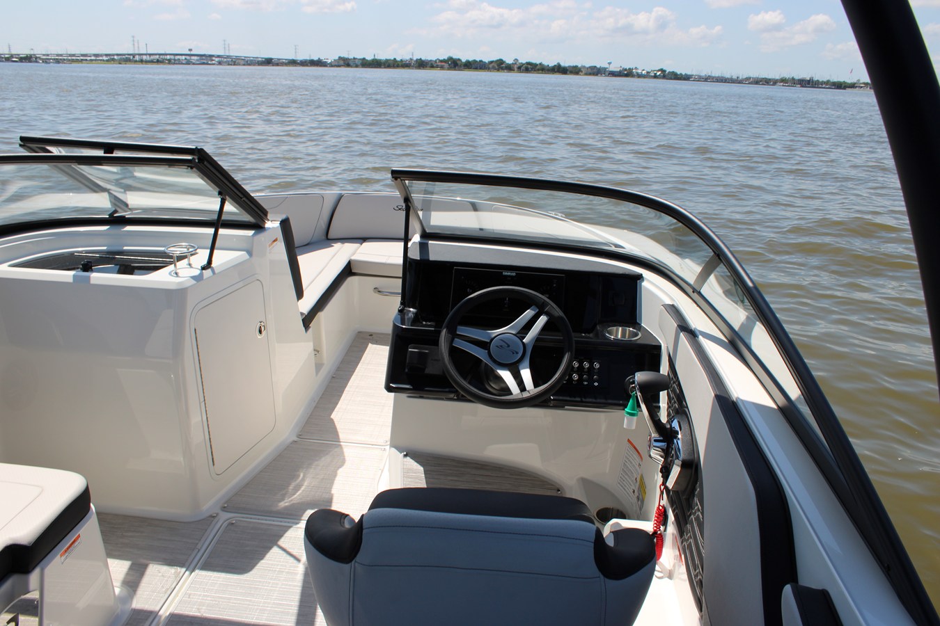2026 Sea Ray SPX 210 Outboard 30