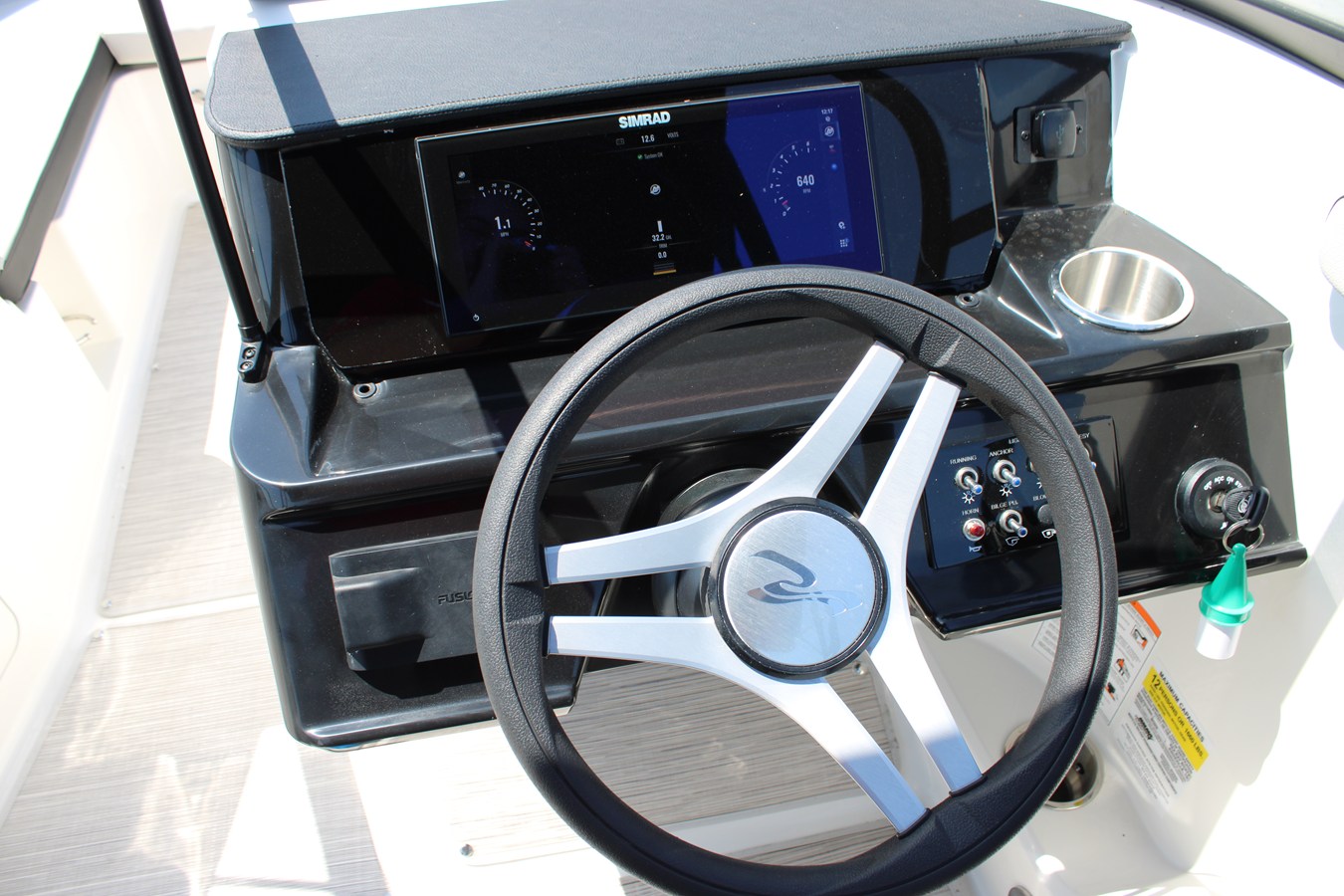 2026 Sea Ray SPX 210 Outboard 36