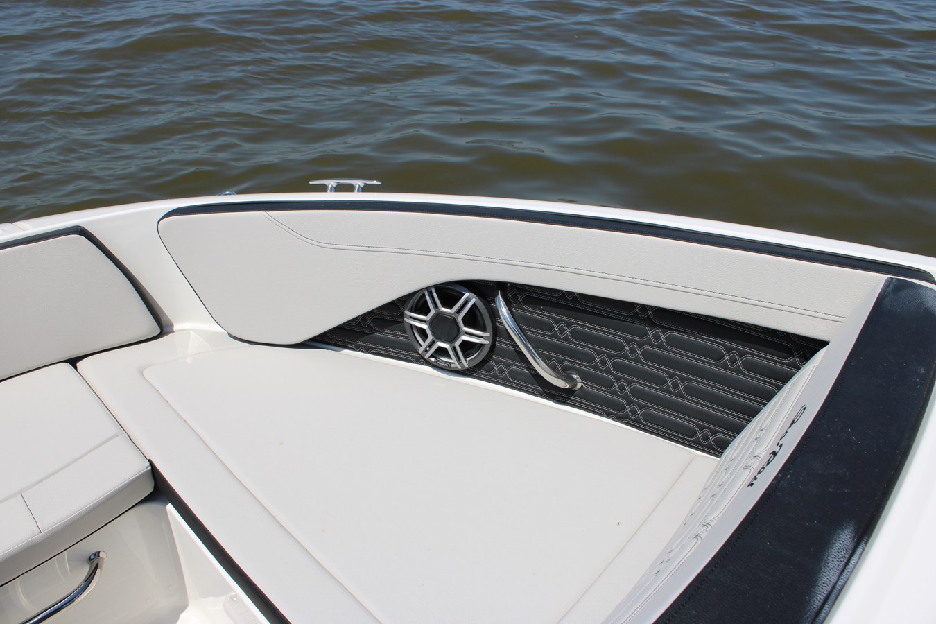 2026 Sea Ray SPX 210 Outboard 40