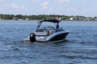 Sea Ray SPX 210 Outboard 4 2026 Sea Ray SPX 210 Outboard 5