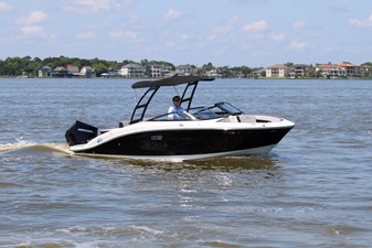 Sea Ray SPX 210 Outboard 7 2026 Sea Ray SPX 210 Outboard 8