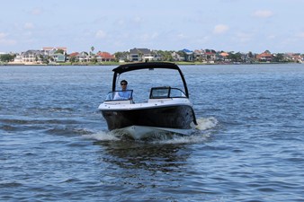 Sea Ray SPX 210 Outboard 11 2026 Sea Ray SPX 210 Outboard 12