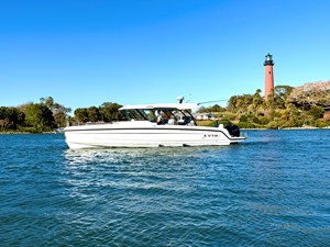 Cruisers Yachts 38 VTR 0 2026 Cruisers Yachts 38 VTR 1