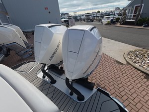Sea Ray SLX 280 Outboard 3 2027 Sea Ray SLX 280 Outboard 4