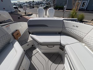 Sea Ray SLX 280 Outboard 6 2027 Sea Ray SLX 280 Outboard 7