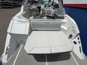 Sea Ray Sundancer 320 8 2026 Sea Ray Sundancer 320 9