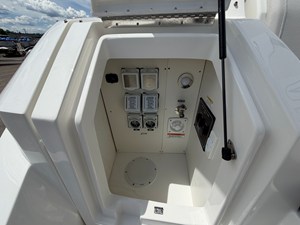 Sea Ray Sundancer 320 11 2026 Sea Ray Sundancer 320 12