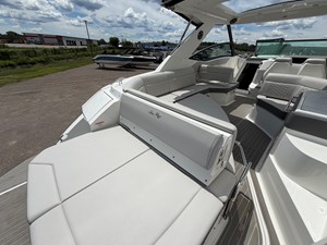 Sea Ray Sundancer 320 12 2026 Sea Ray Sundancer 320 13