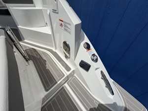 Sea Ray Sundancer 320 14 2026 Sea Ray Sundancer 320 15