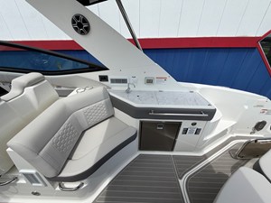 Sea Ray Sundancer 320 19 2026 Sea Ray Sundancer 320 20