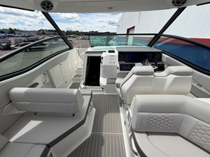 Sea Ray Sundancer 320 22 2026 Sea Ray Sundancer 320 23