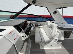 Sea Ray Sundancer 320 24 2026 Sea Ray Sundancer 320 25
