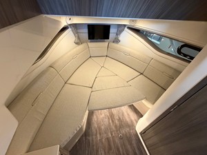 Sea Ray Sundancer 320 32 2026 Sea Ray Sundancer 320 33