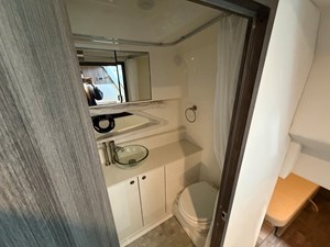 Sea Ray Sundancer 320 48 2026 Sea Ray Sundancer 320 49