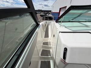 Sea Ray Sundancer 320 51 2026 Sea Ray Sundancer 320 52
