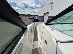 Sea Ray Sundancer 320 52 2026 Sea Ray Sundancer 320 53