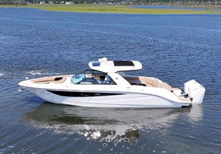 Sea Ray SLX 400 Outboard 0 2026 Sea Ray SLX 400 Outboard 1