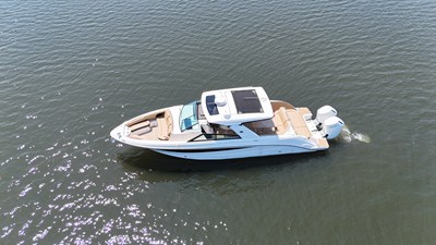 Sea Ray SLX 400 Outboard 4 2026 Sea Ray SLX 400 Outboard 5