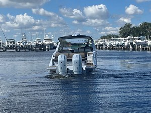Sea Ray SLX 400 Outboard 30 2026 Sea Ray SLX 400 Outboard 31